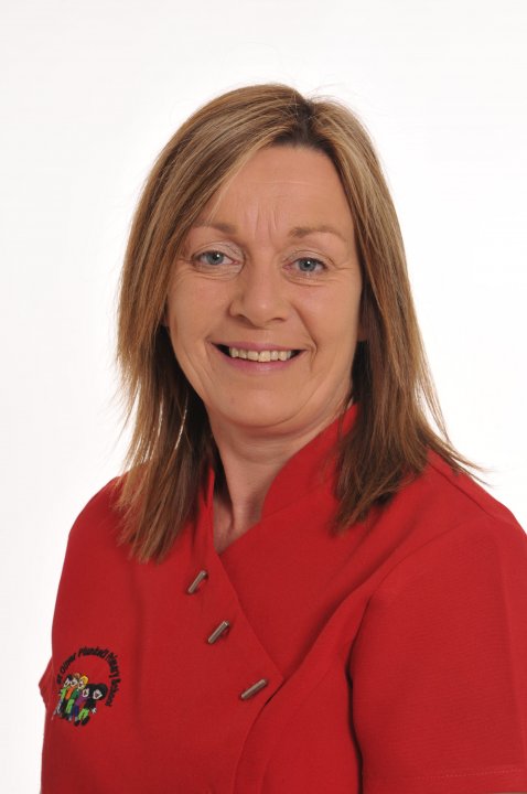 Ms Cunningham